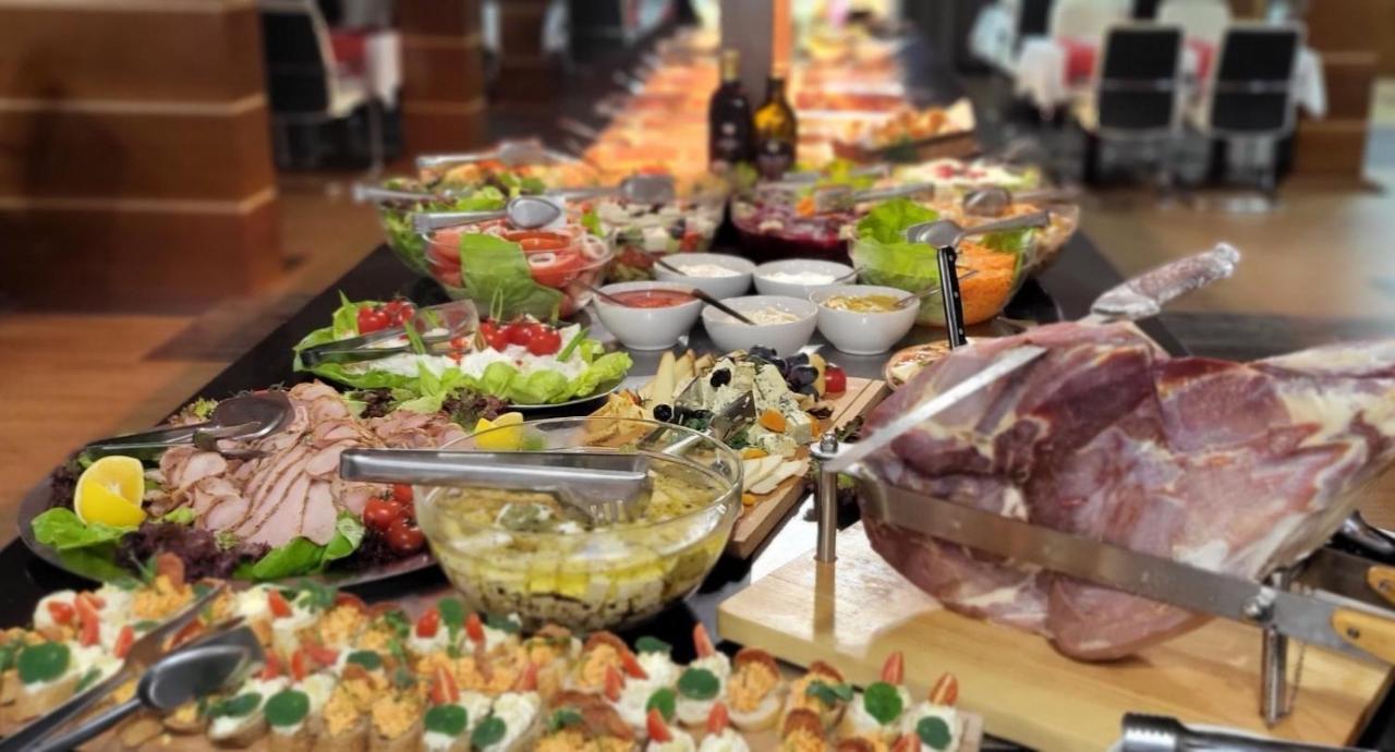 Family Apartmans Harry- Apartmans Of The Apart Hotel & Spa Zoned, Kopaonik - Special Benefit, Children Up To 13 Years Of Age Accompanied By Two Adults Stay For Free-Parking-Breakfast-Pool&Spa Eksteriør billede