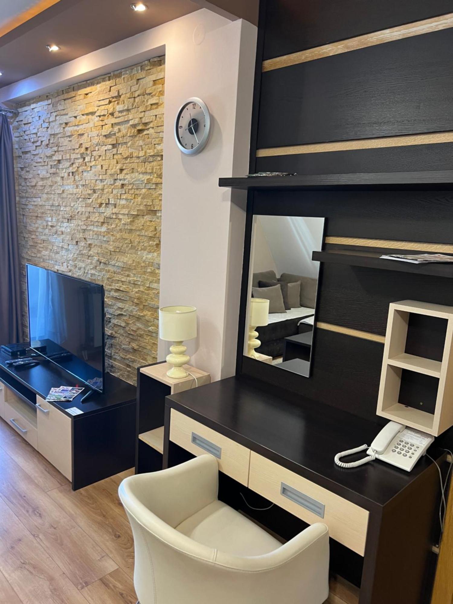 Family Apartmans Harry- Apartmans Of The Apart Hotel & Spa Zoned, Kopaonik - Special Benefit, Children Up To 13 Years Of Age Accompanied By Two Adults Stay For Free-Parking-Breakfast-Pool&Spa Eksteriør billede